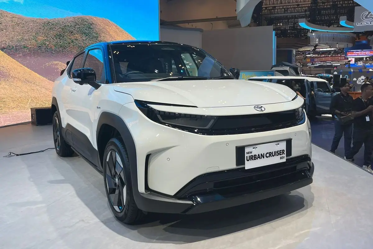 Toyota Kaji Peluncuran Mobil Listrik Murah di Indonesia
